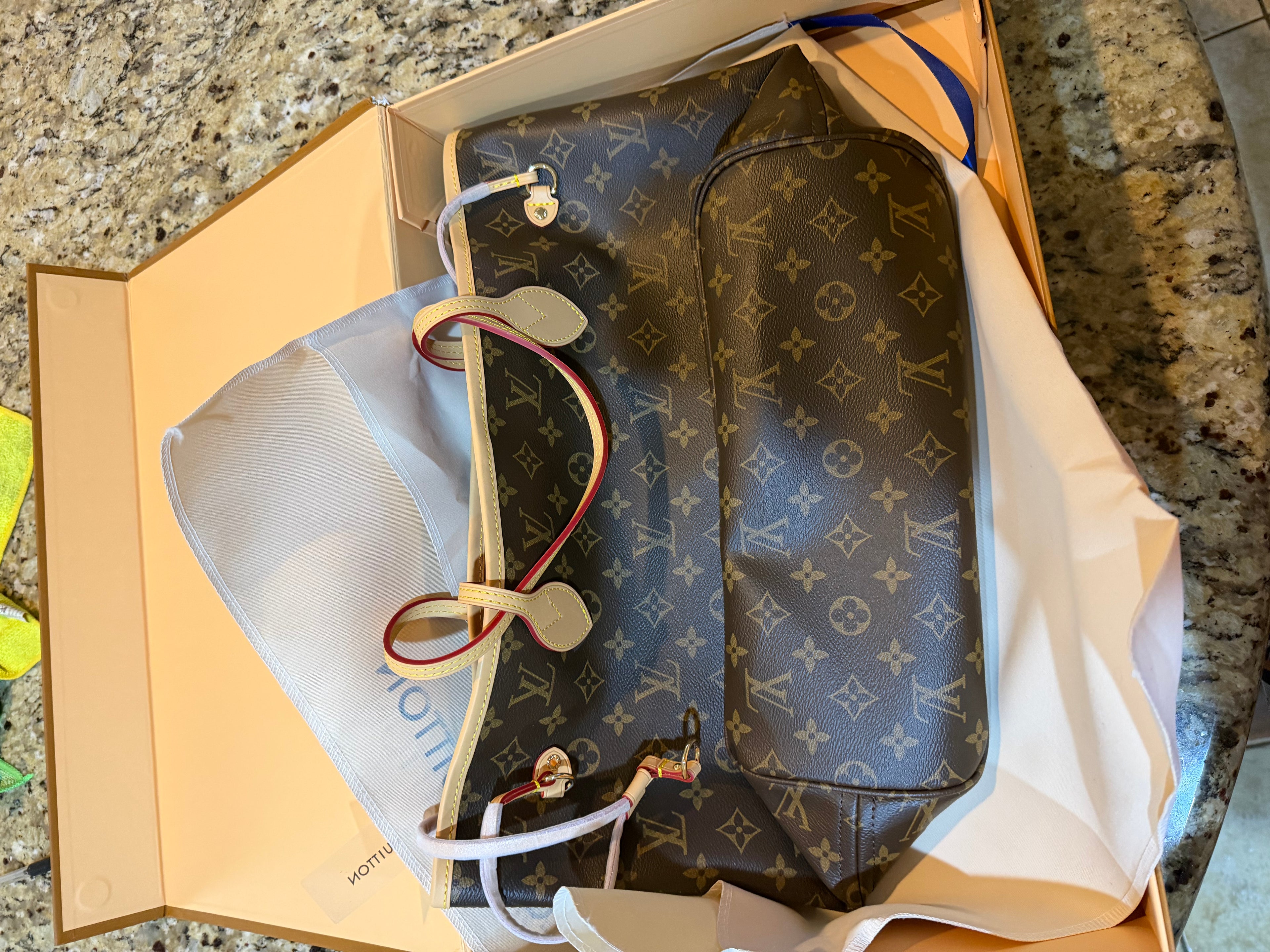 LOUIS VUITTON Neverfull MM Monogram Rose Beige M46975
